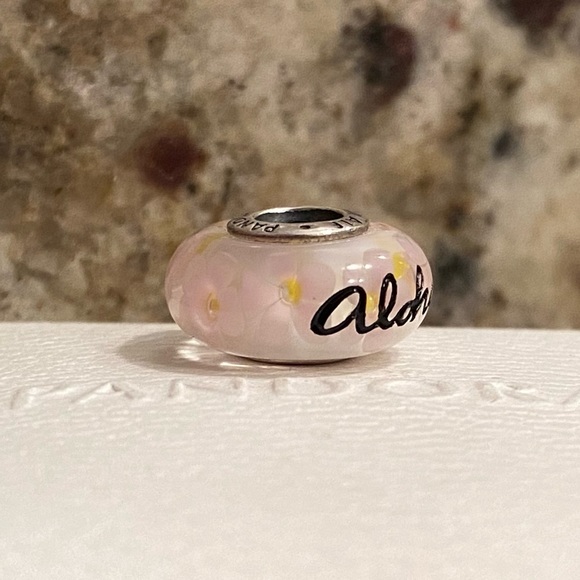 Pandora Hawaii Exclusive Aloha Field of Daisies Murano Flower Lei Charm RARE - Picture 3 of 9